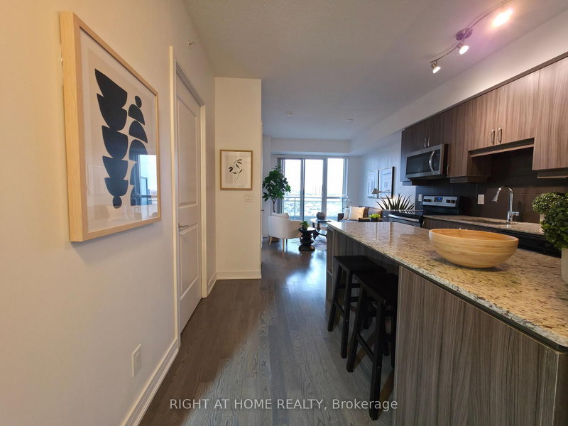 NE616 - 9205 Yonge St, Richmond Hill, L4C 1V5 | Image 3