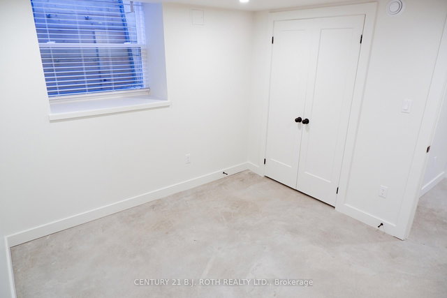 207 - 1370 Killarney Beach Road