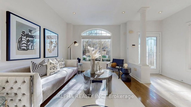 17 Bellagio Crescent