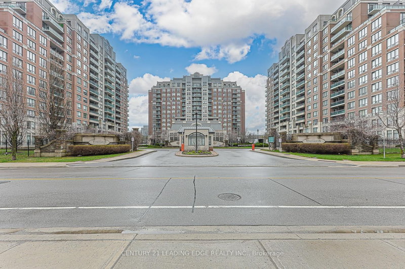 604 - 330 RED MAPLE Rd, Richmond Hill, L4C 0T6 | Image 2