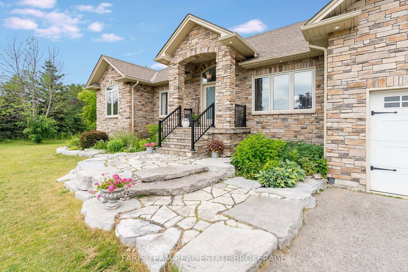 30 Fisher Dr, Adjala-Tosorontio, L0M 1J0 | Image 2