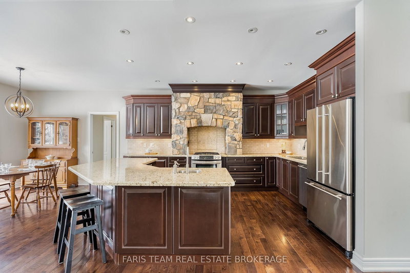 30 Fisher Dr, Adjala-Tosorontio, L0M 1J0 | Image 3