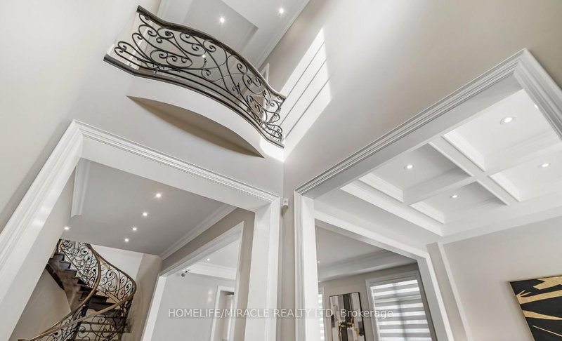 320 TORREY PINES Rd, Vaughan, L4H 3X3 | Image 2