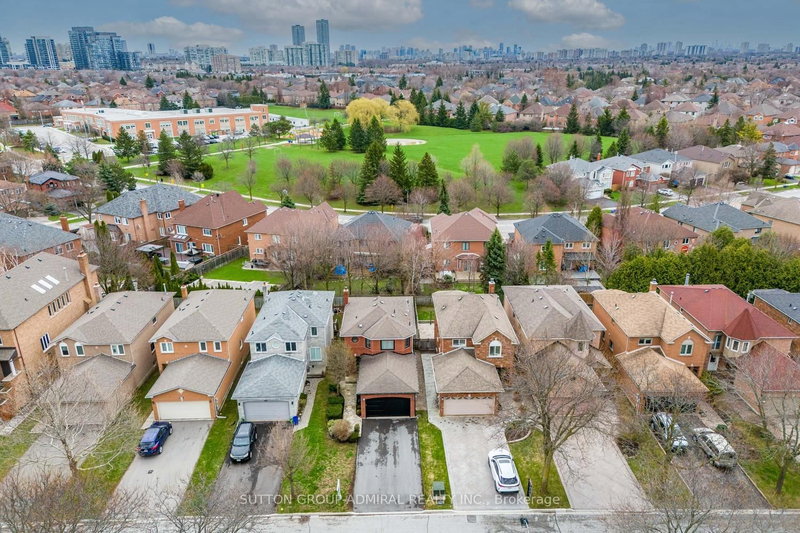 68 Redondo Dr, Vaughan, L4J 7S6 | Image 3