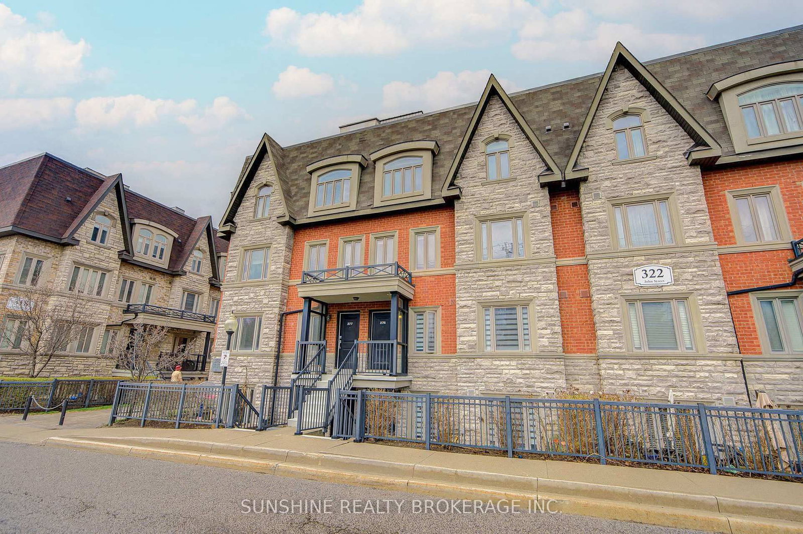 322 John Street, Unit 276 - Photo 2