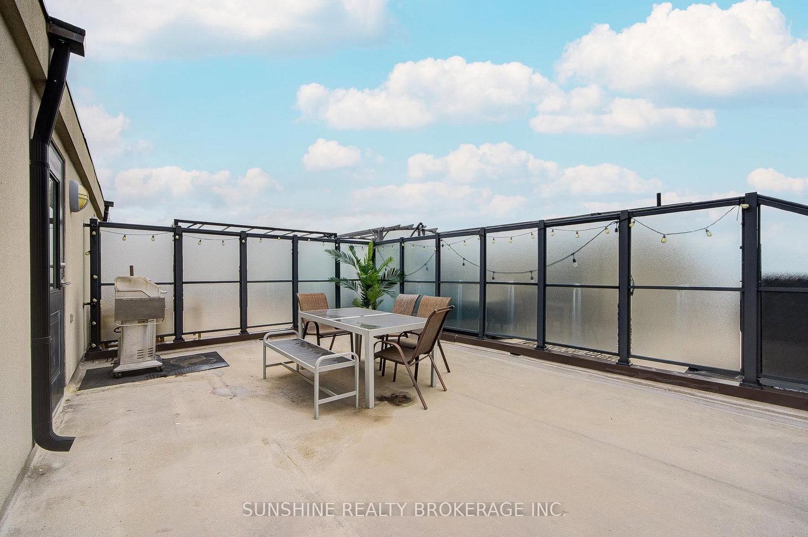 322 John Street, Unit 276 - Photo 31