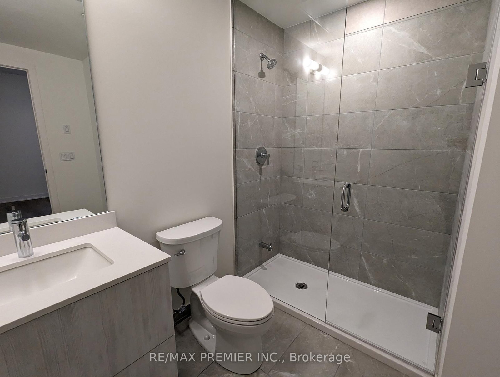 11 Steckley House Lane, Unit 409 - Photo 12