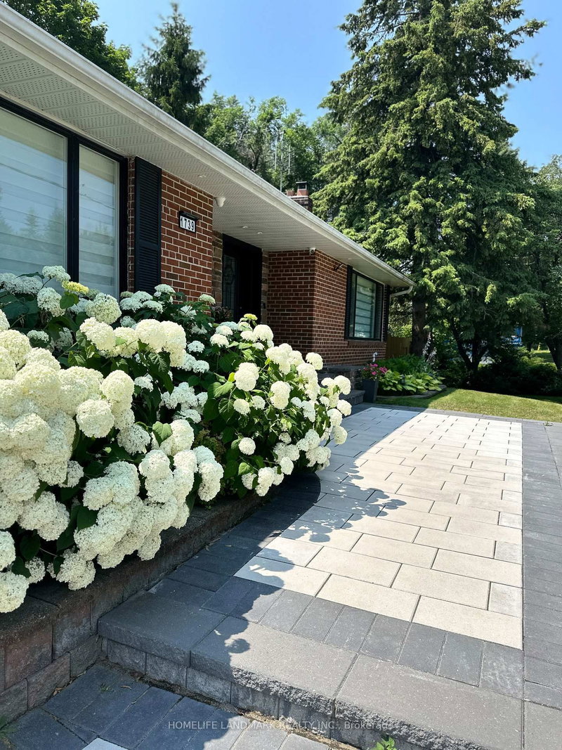 1739 Mount Albert Rd, East Gwillimbury, L0G 1V0 | Image 2