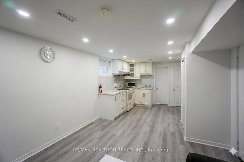 3 Evergreen Cres, Markham, L3T 5V8 | Image 3