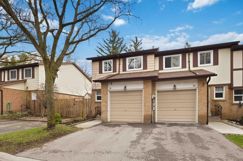 31 Thatcher's Mill Way, Markham, L3P 3T2 | Image 2