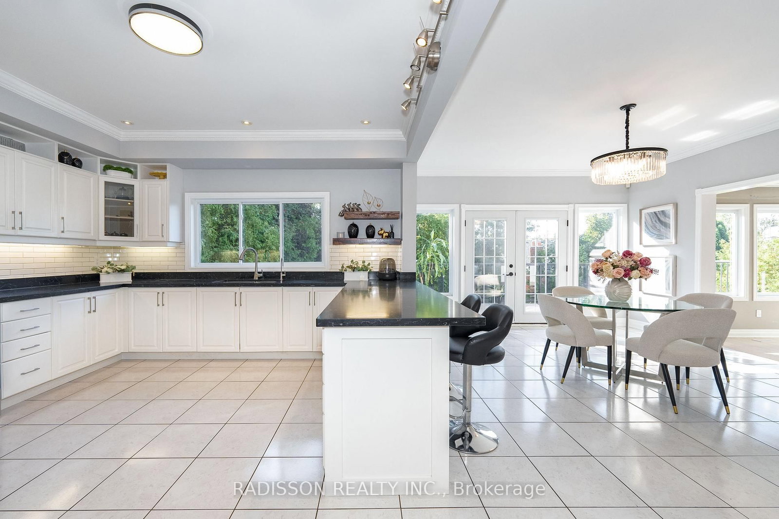 956 Portminster Court - Photo 12