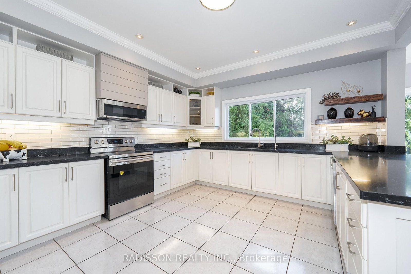 956 Portminster Court - Photo 13