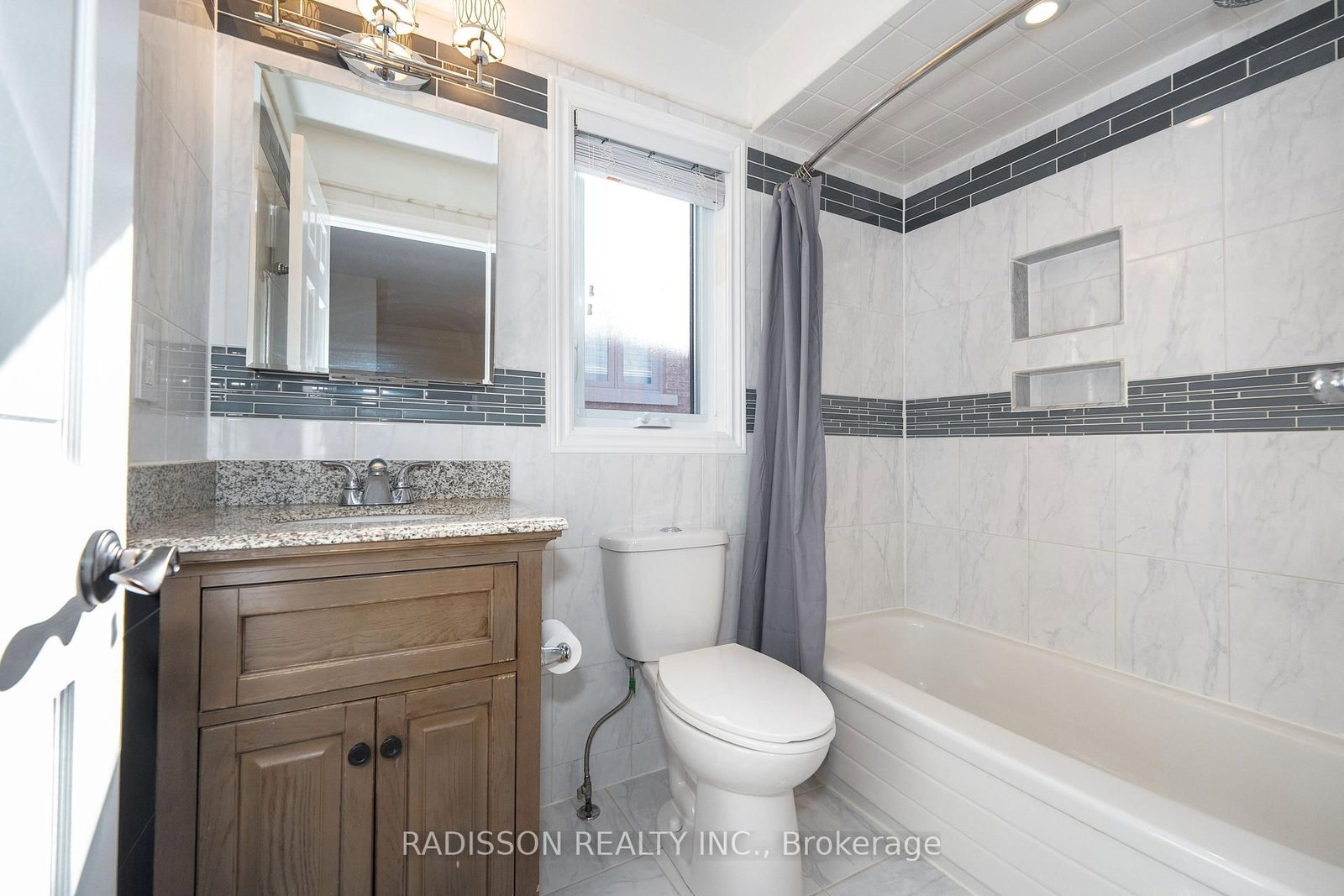 956 Portminster Court - Photo 36