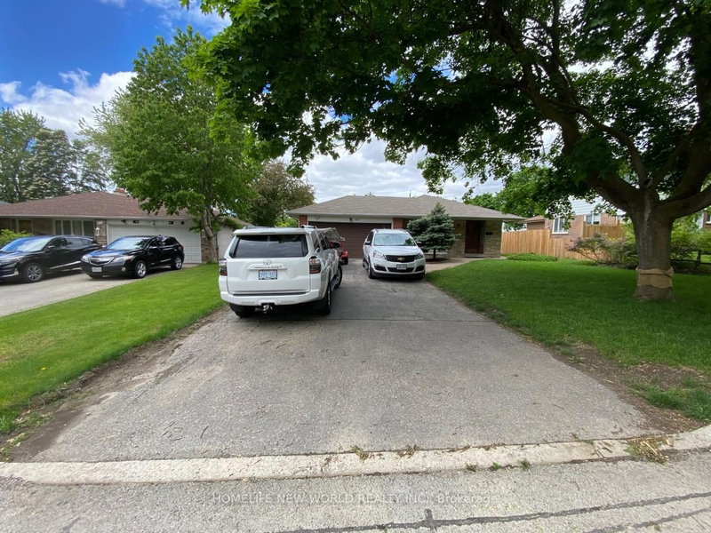 BSMT - 77 Walkerton Dr, Markham, L3P 1H9 | Image 3