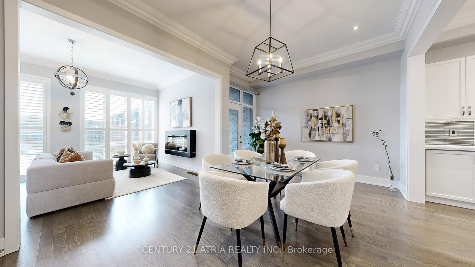 Townhouse for sale at 15 Thorncrest Drive, Vaughan, Ontario, L4J 0K1 - Patterson - MLS: N13017098