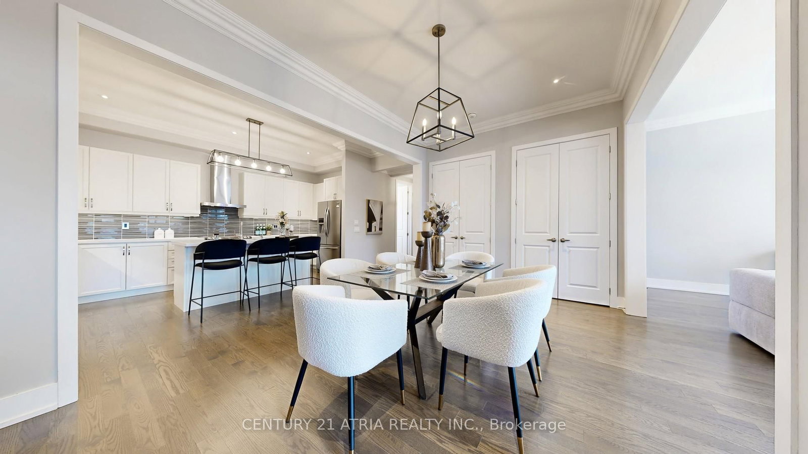 Townhouse for sale at 15 Thorncrest Drive, Vaughan, Ontario, L4J 0K1 - Patterson - MLS: N13017098