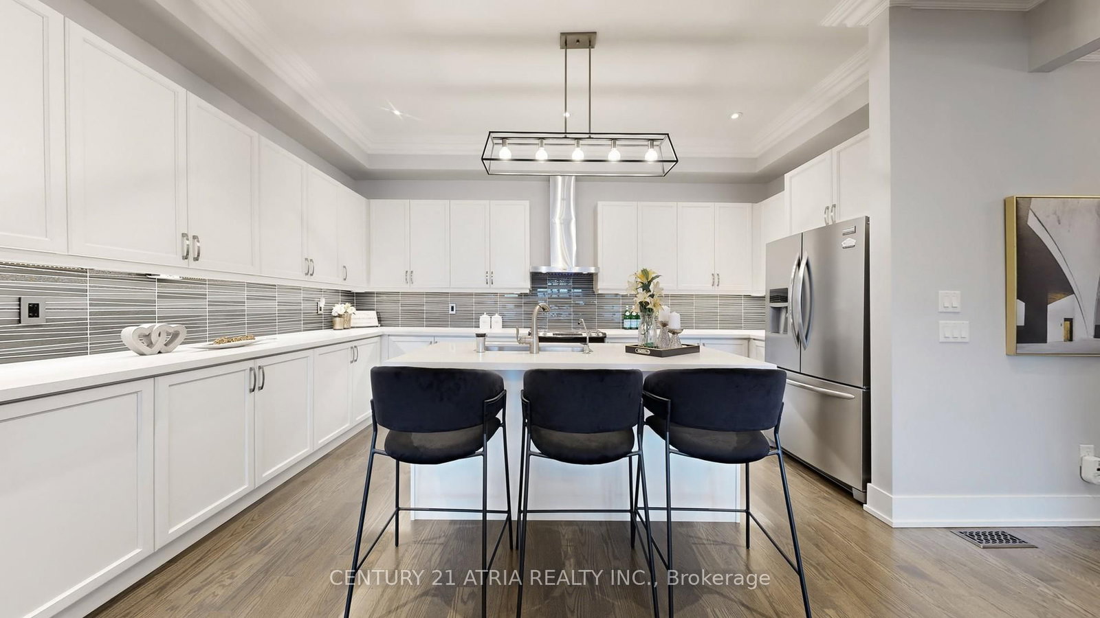 Townhouse for sale at 15 Thorncrest Drive, Vaughan, Ontario, L4J 0K1 - Patterson - MLS: N13017098