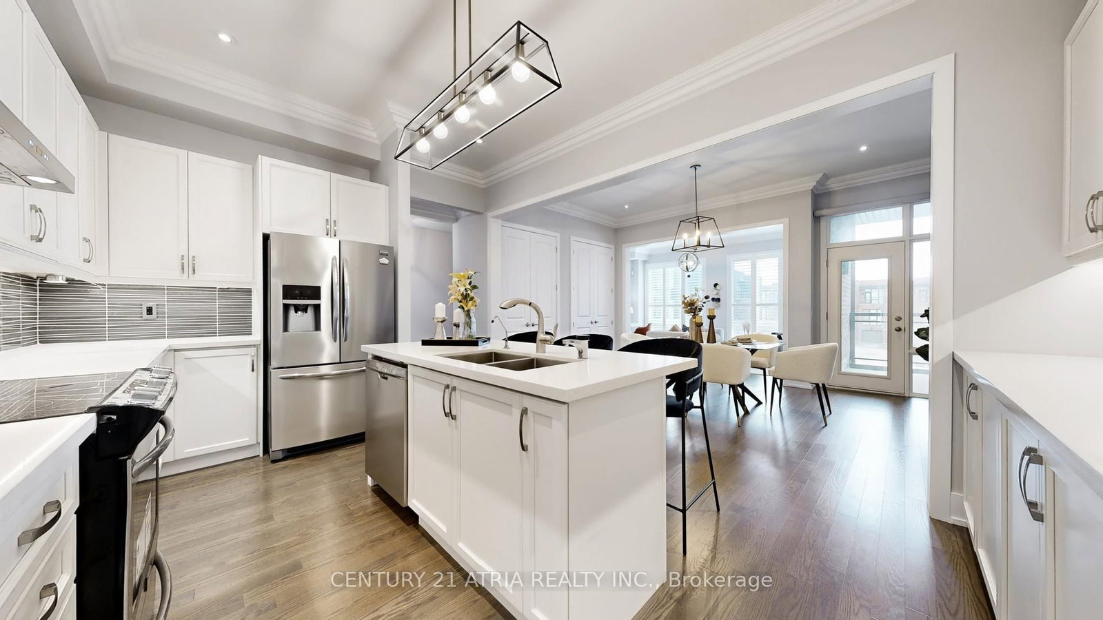 Townhouse for sale at 15 Thorncrest Drive, Vaughan, Ontario, L4J 0K1 - Patterson - MLS: N13017098