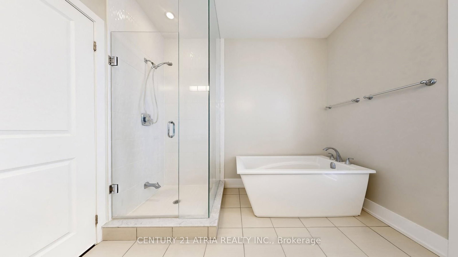 Townhouse for sale at 15 Thorncrest Drive, Vaughan, Ontario, L4J 0K1 - Patterson - MLS: N13017098