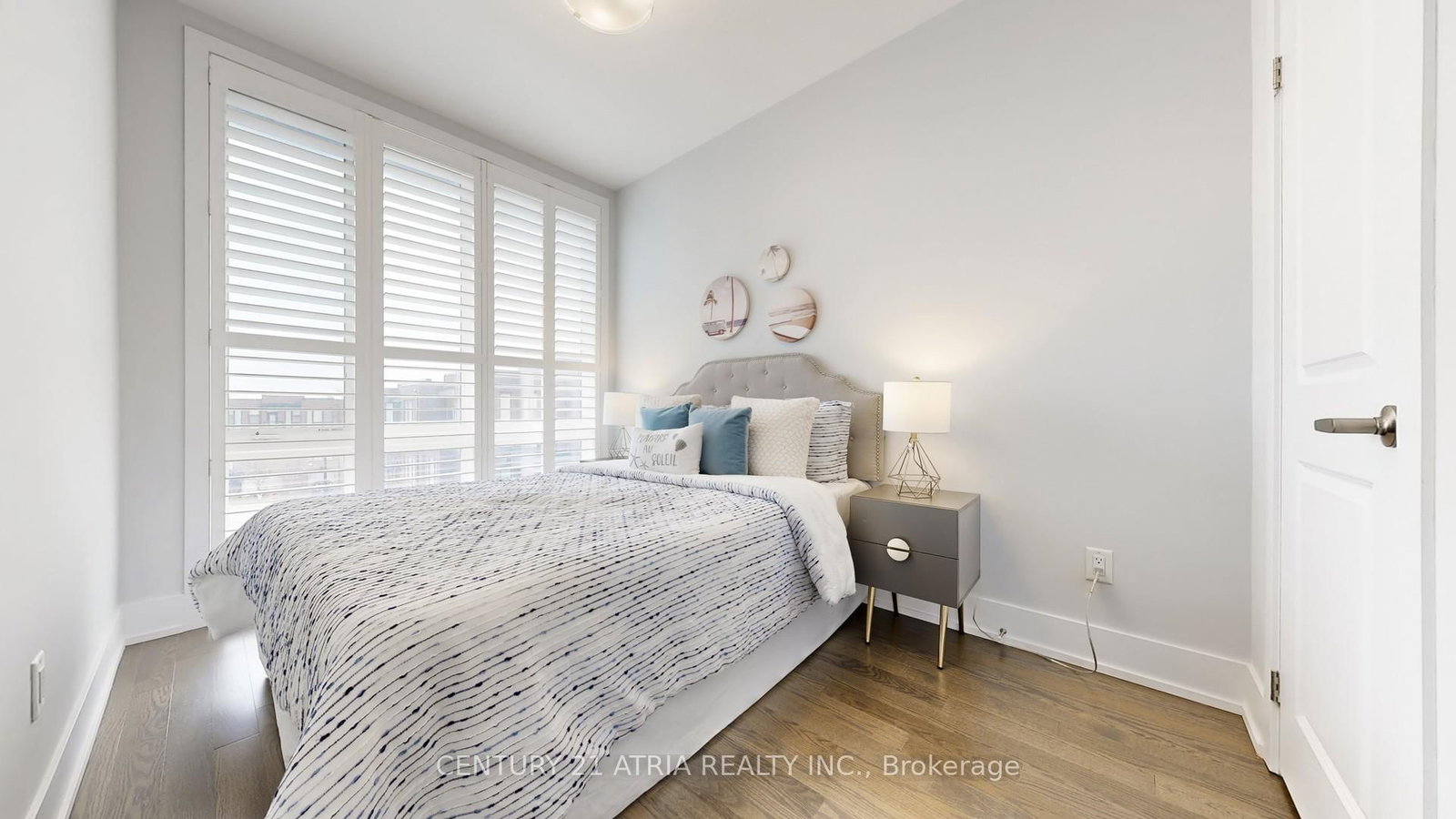 Townhouse for sale at 15 Thorncrest Drive, Vaughan, Ontario, L4J 0K1 - Patterson - MLS: N13017098