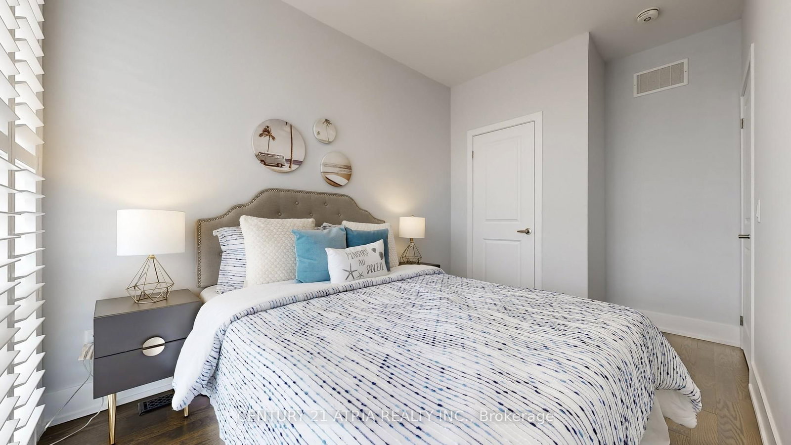 Townhouse for sale at 15 Thorncrest Drive, Vaughan, Ontario, L4J 0K1 - Patterson - MLS: N13017098