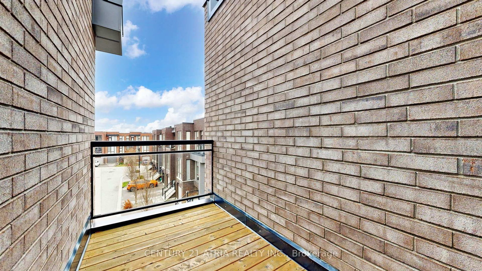 Townhouse for sale at 15 Thorncrest Drive, Vaughan, Ontario, L4J 0K1 - Patterson - MLS: N13017098