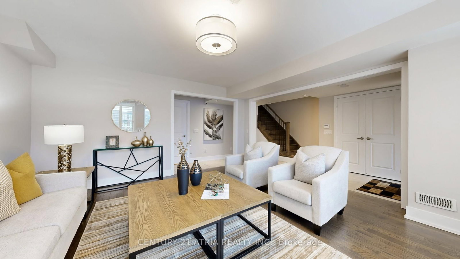 Townhouse for sale at 15 Thorncrest Drive, Vaughan, Ontario, L4J 0K1 - Patterson - MLS: N13017098