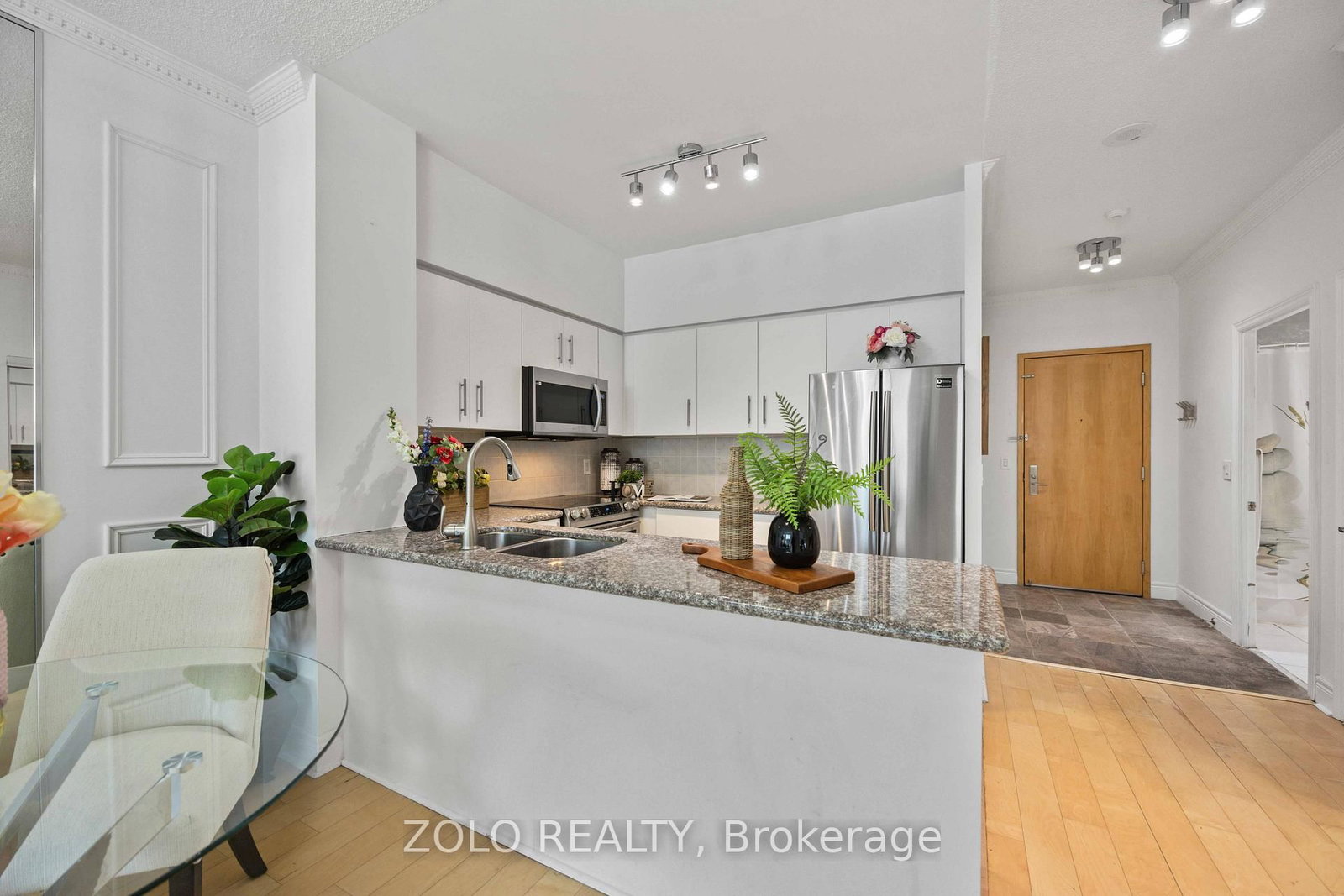 62 Suncrest Boulevard, Unit 105 - Photo 8