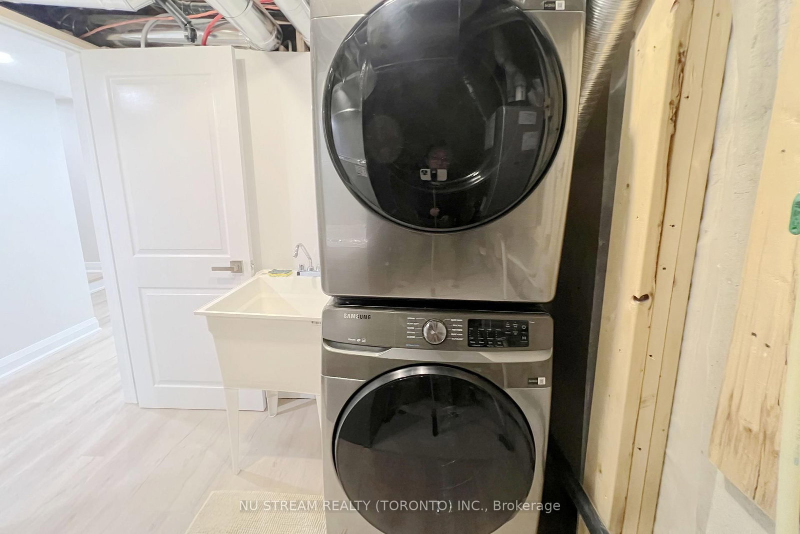 7 Russell wice Avenue, Unit Main+basement - Photo 21