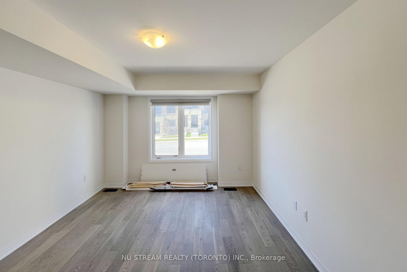 7 Russell wice Avenue, Unit Main+basement - Photo 7