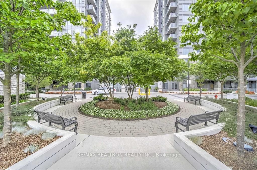 277 South Park Road, Unit 220