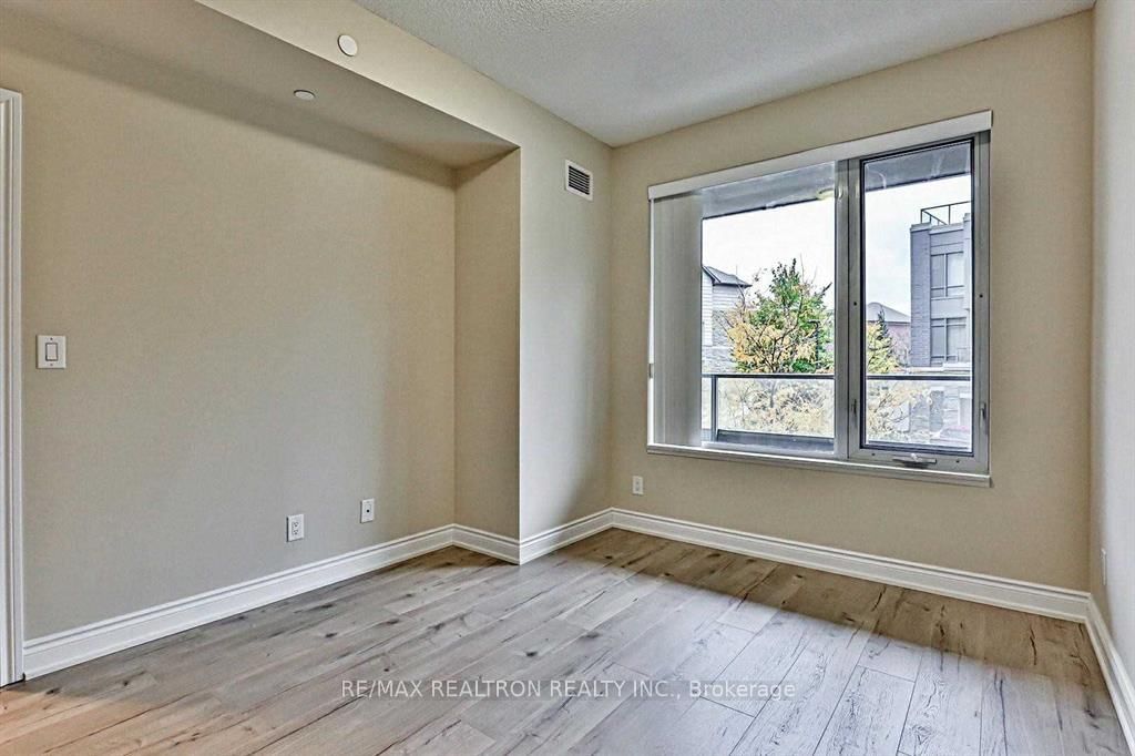 277 South Park Road, Unit 220 - Photo 14