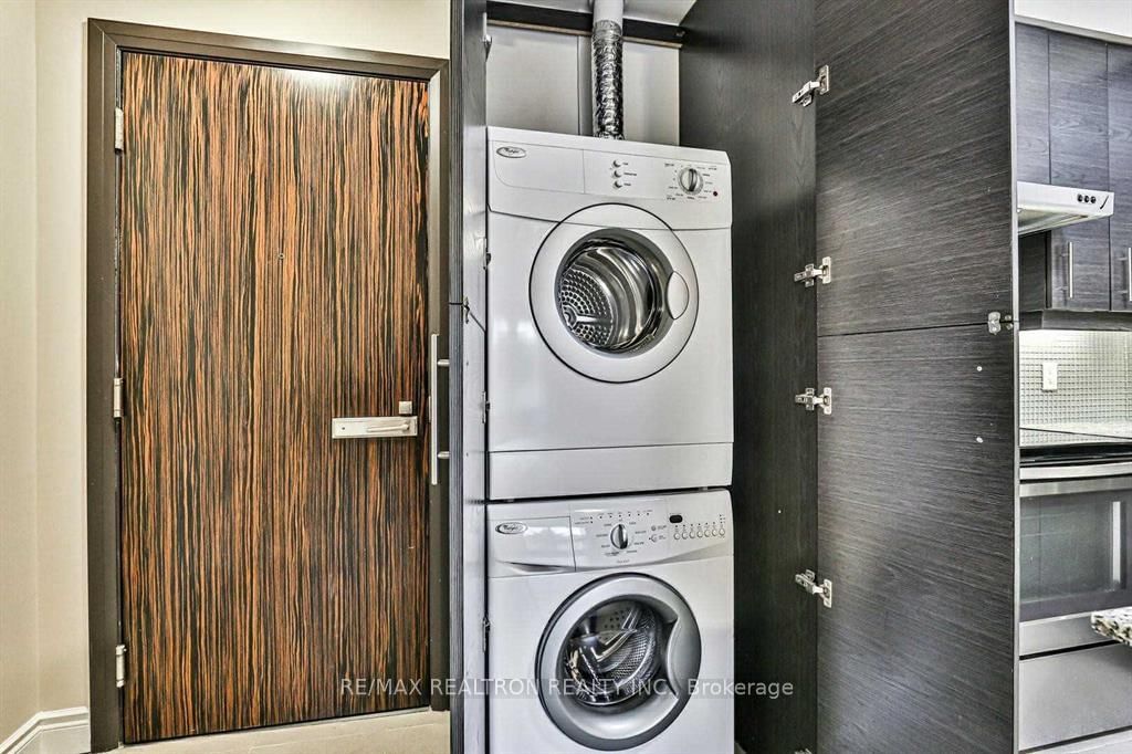 277 South Park Road, Unit 220 - Photo 16