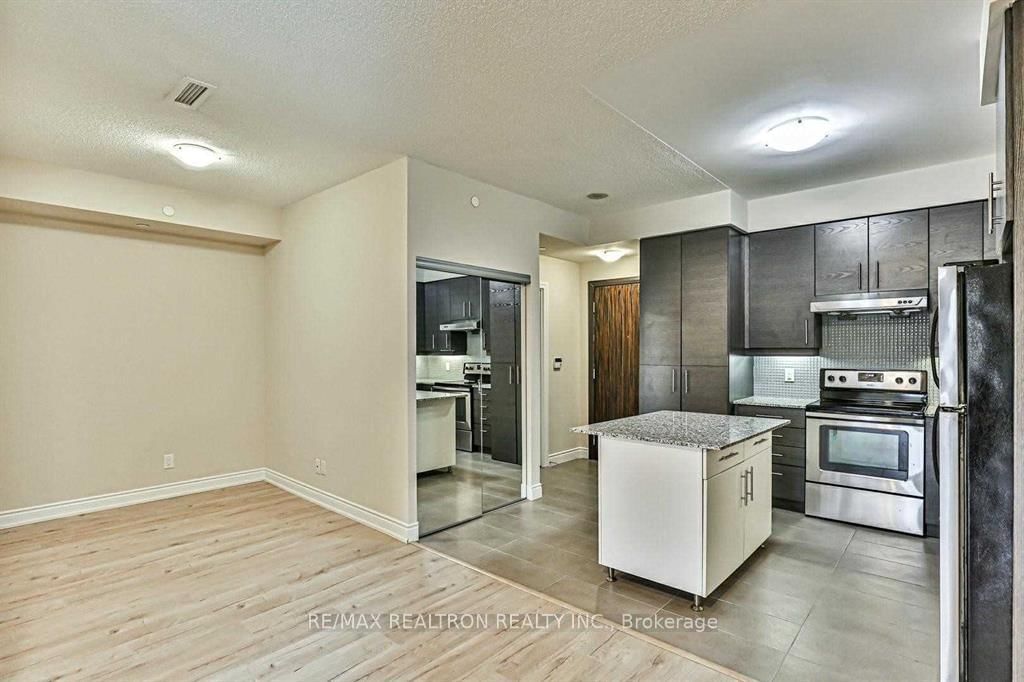 277 South Park Road, Unit 220 - Photo 8