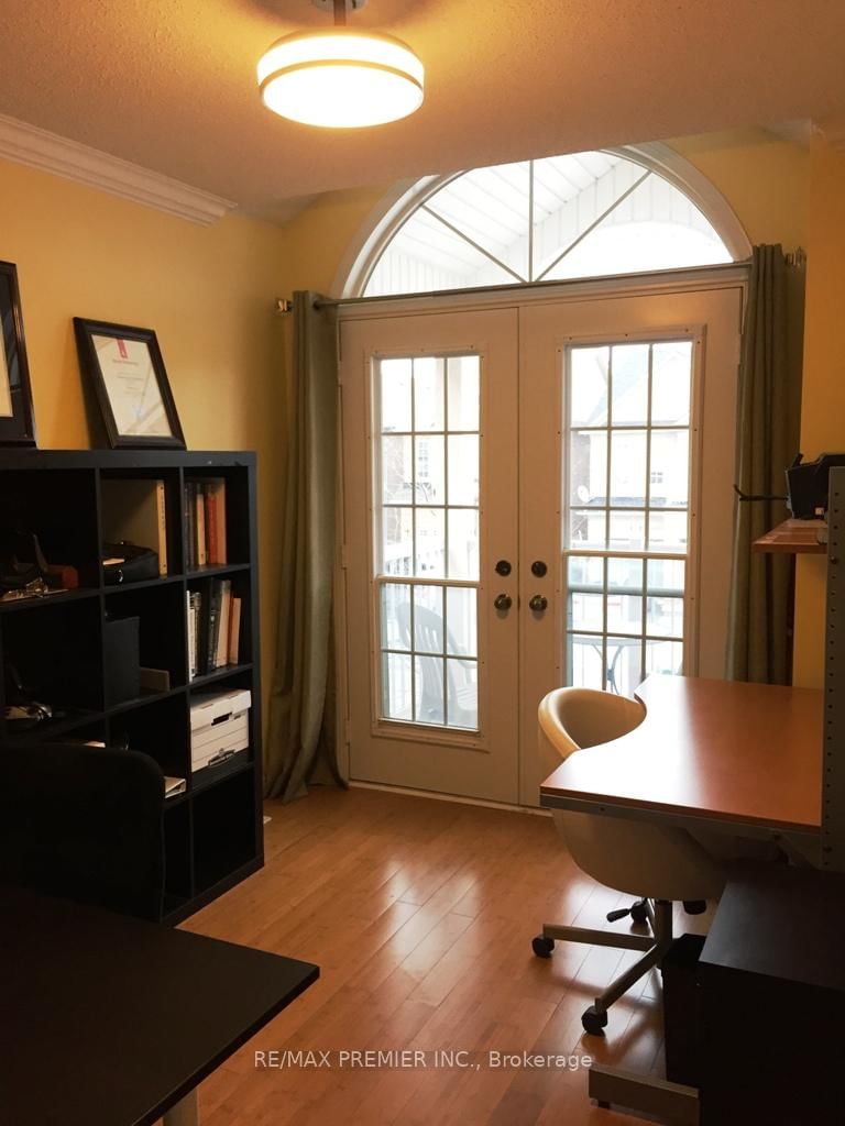 111 Catalpa Crescent - Photo 10