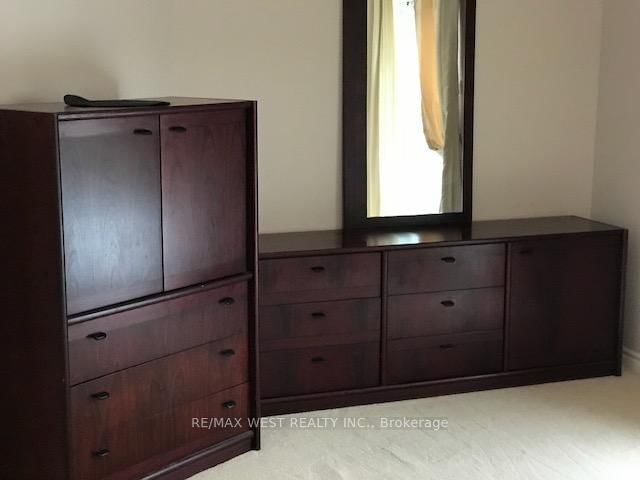 882 Pine Ave Avenue, Unit Near Lake - Photo 6