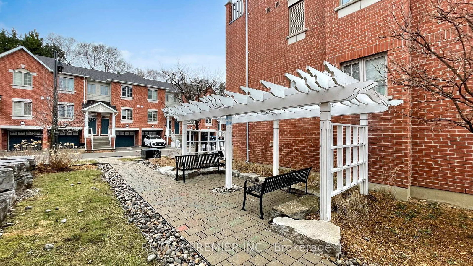 127 Silverwood Avenue, Unit 1 - Photo 32