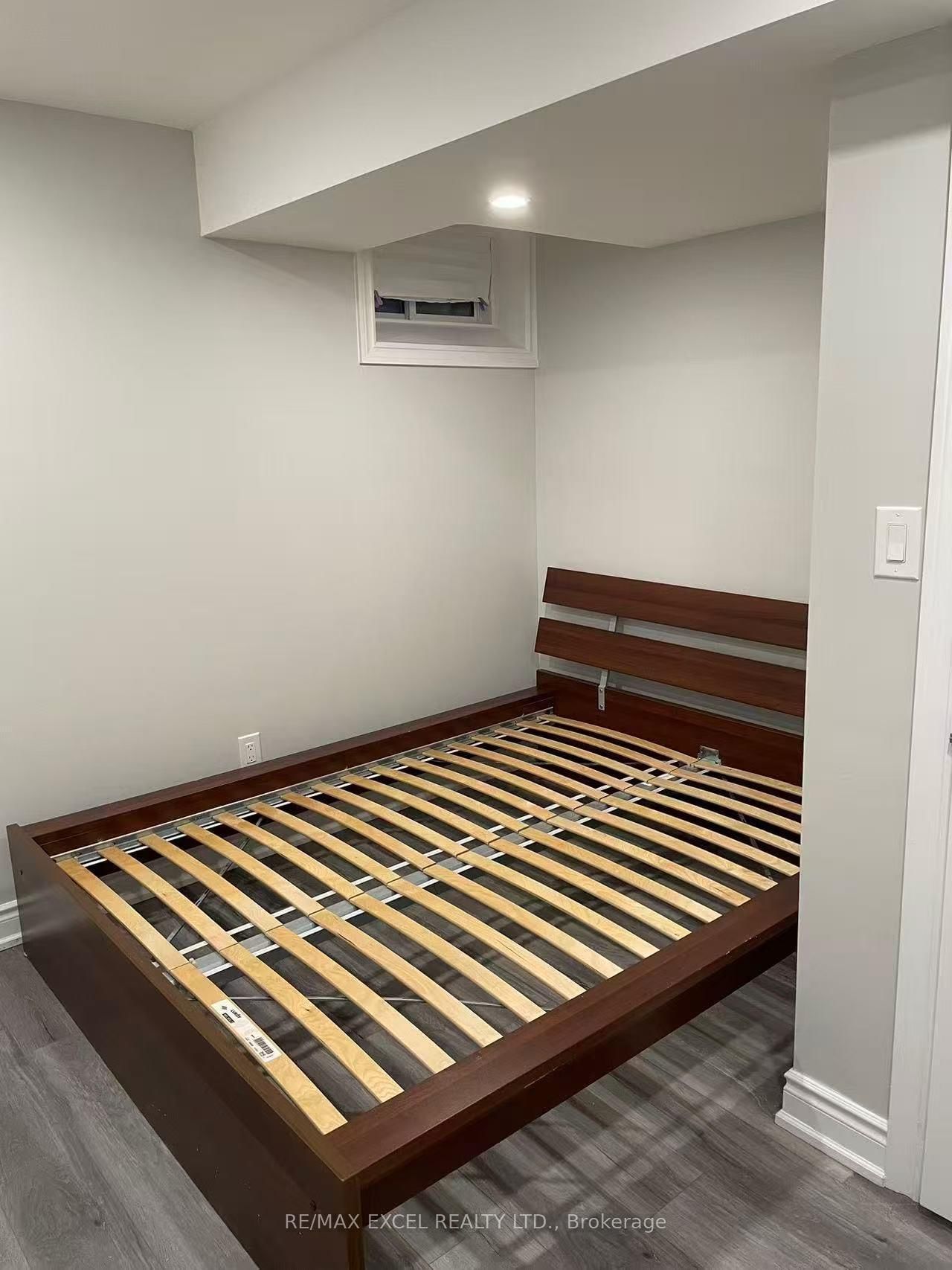 68 Peshawar Avenue, Unit Bsmt - Photo 11