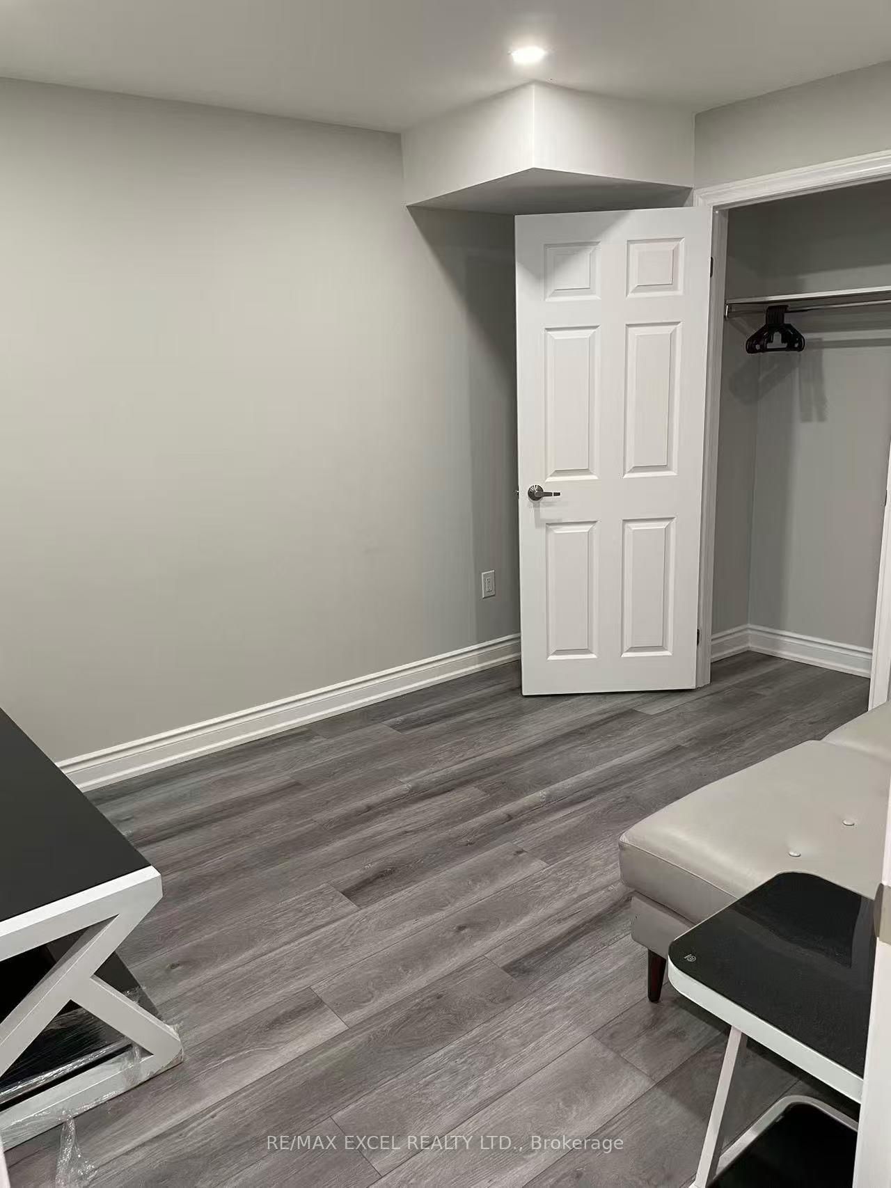 68 Peshawar Avenue, Unit Bsmt - Photo 12