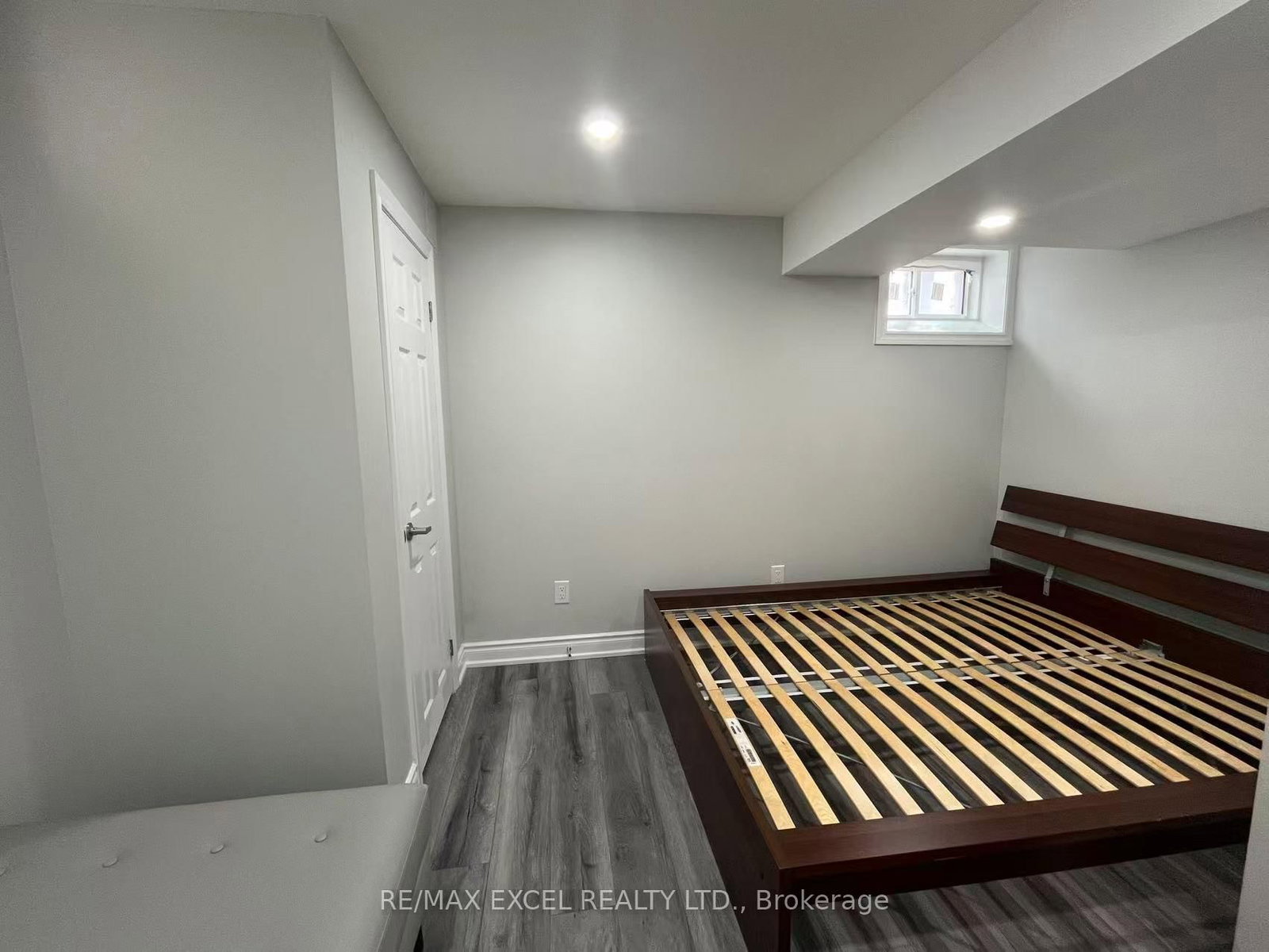 68 Peshawar Avenue, Unit Bsmt - Photo 6