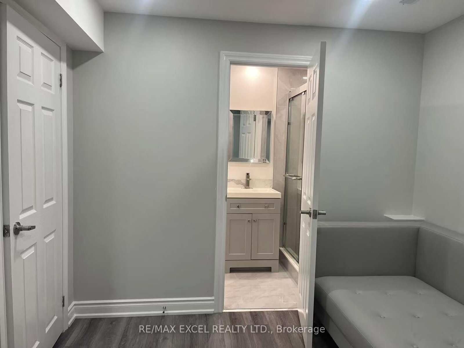 68 Peshawar Avenue, Unit Bsmt - Photo 7