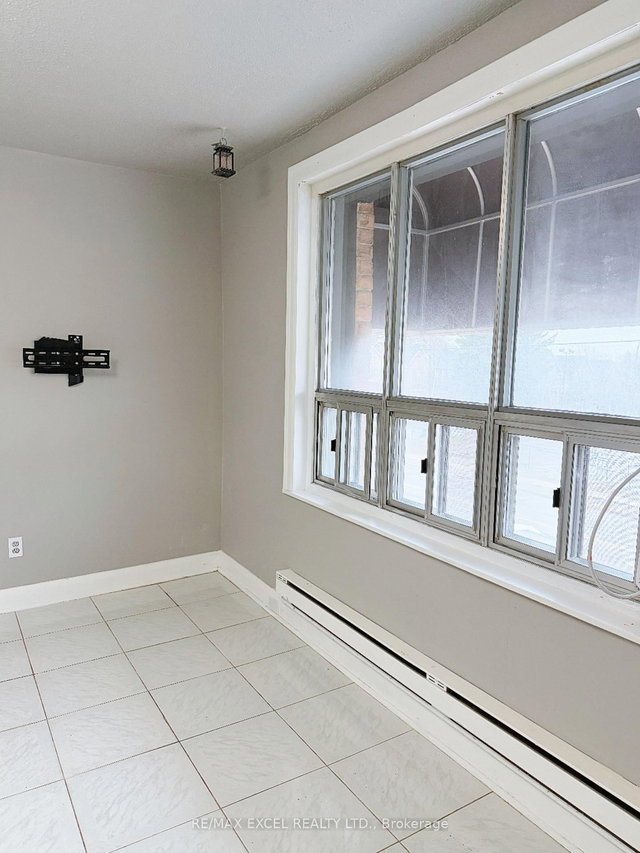 2A - 348 Main Street N