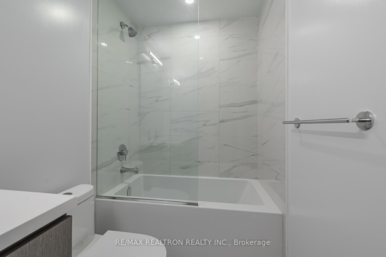 10 Honeycrisp Crescent, Unit 1708 - Photo 12