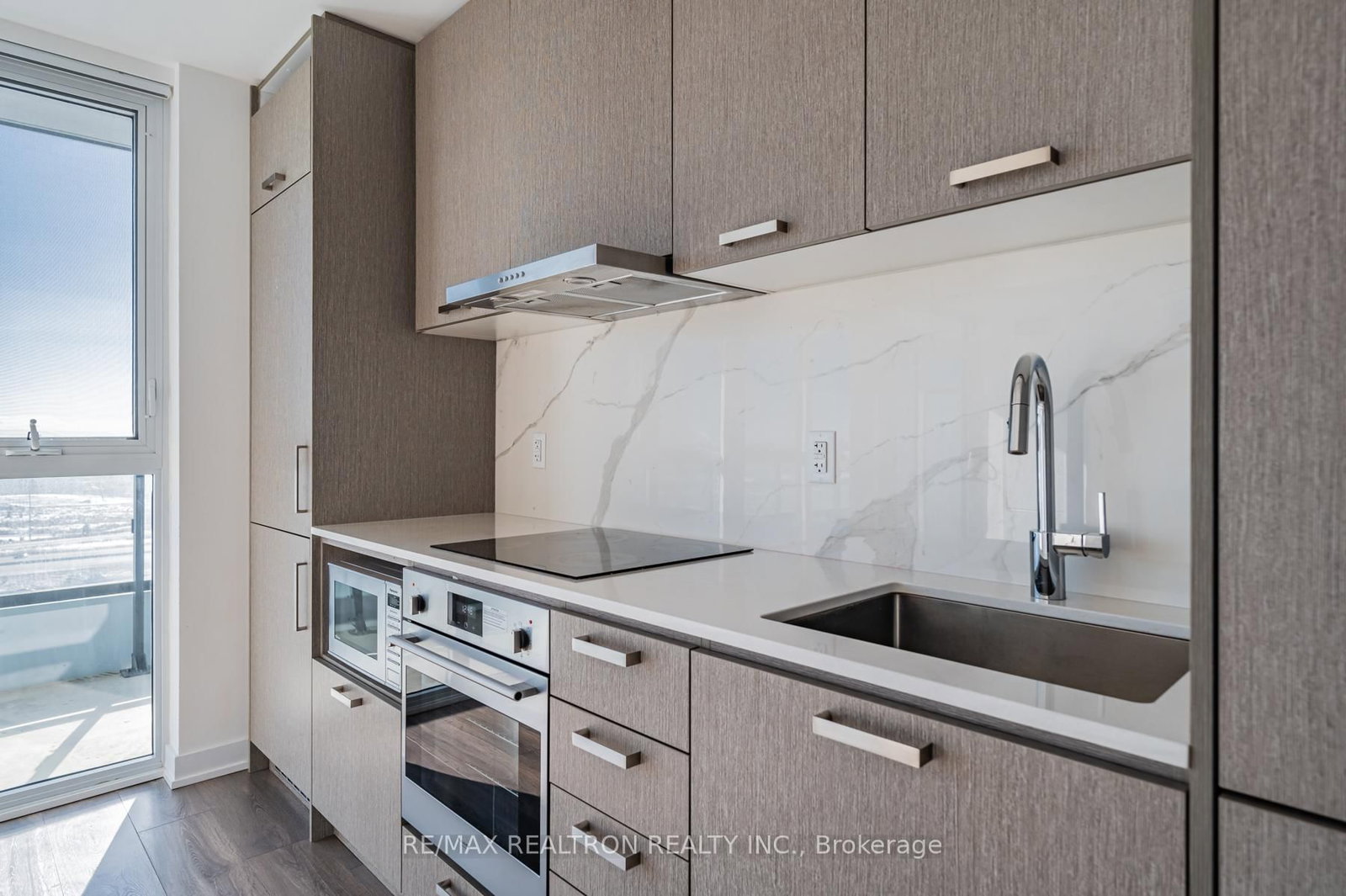 10 Honeycrisp Crescent, Unit 1708 - Photo 9