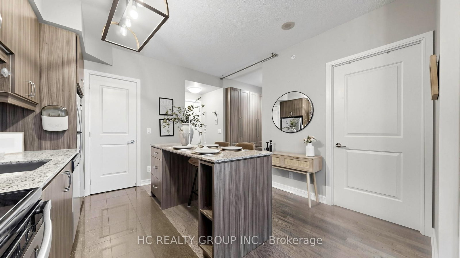 9205 Yonge Street, Unit 907 - Photo 10