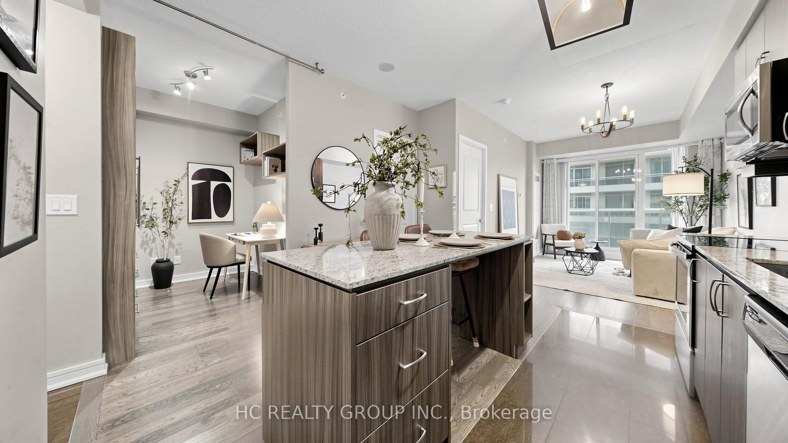 9205 Yonge Street, Unit 907 - Photo 11