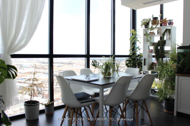 2202 - 2910 Highway 7 Road W