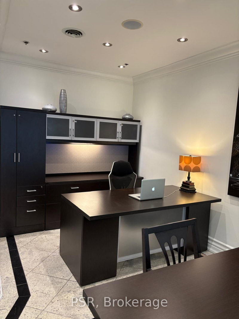 33D - 7398 Yonge St, Vaughan, L4J 8J2 | Image 2