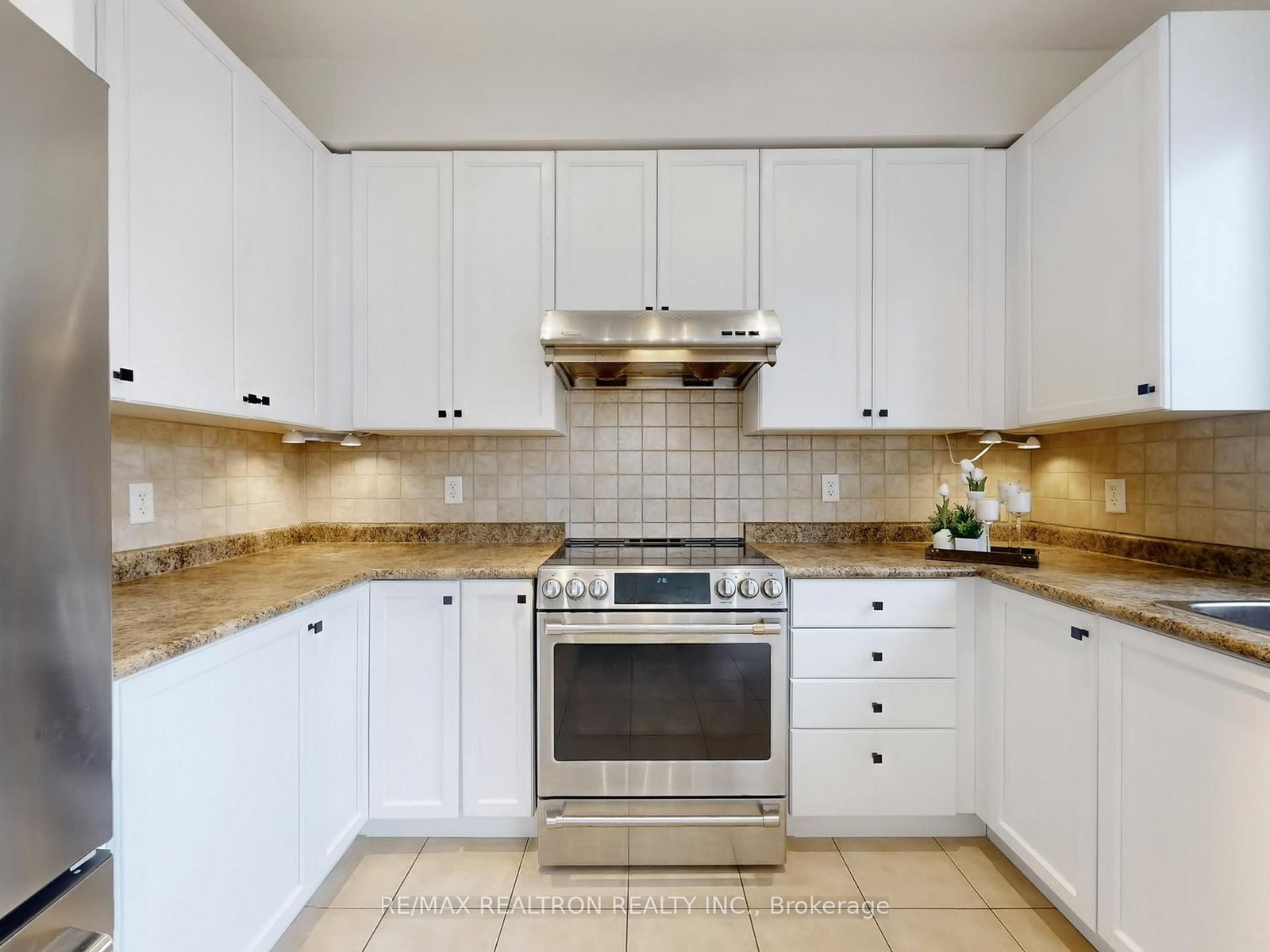 Semi-Detached House for sale at 44 Westolivia Trail, Vaughan, Ontario, L4J 0C1 - Patterson - MLS: N13018062