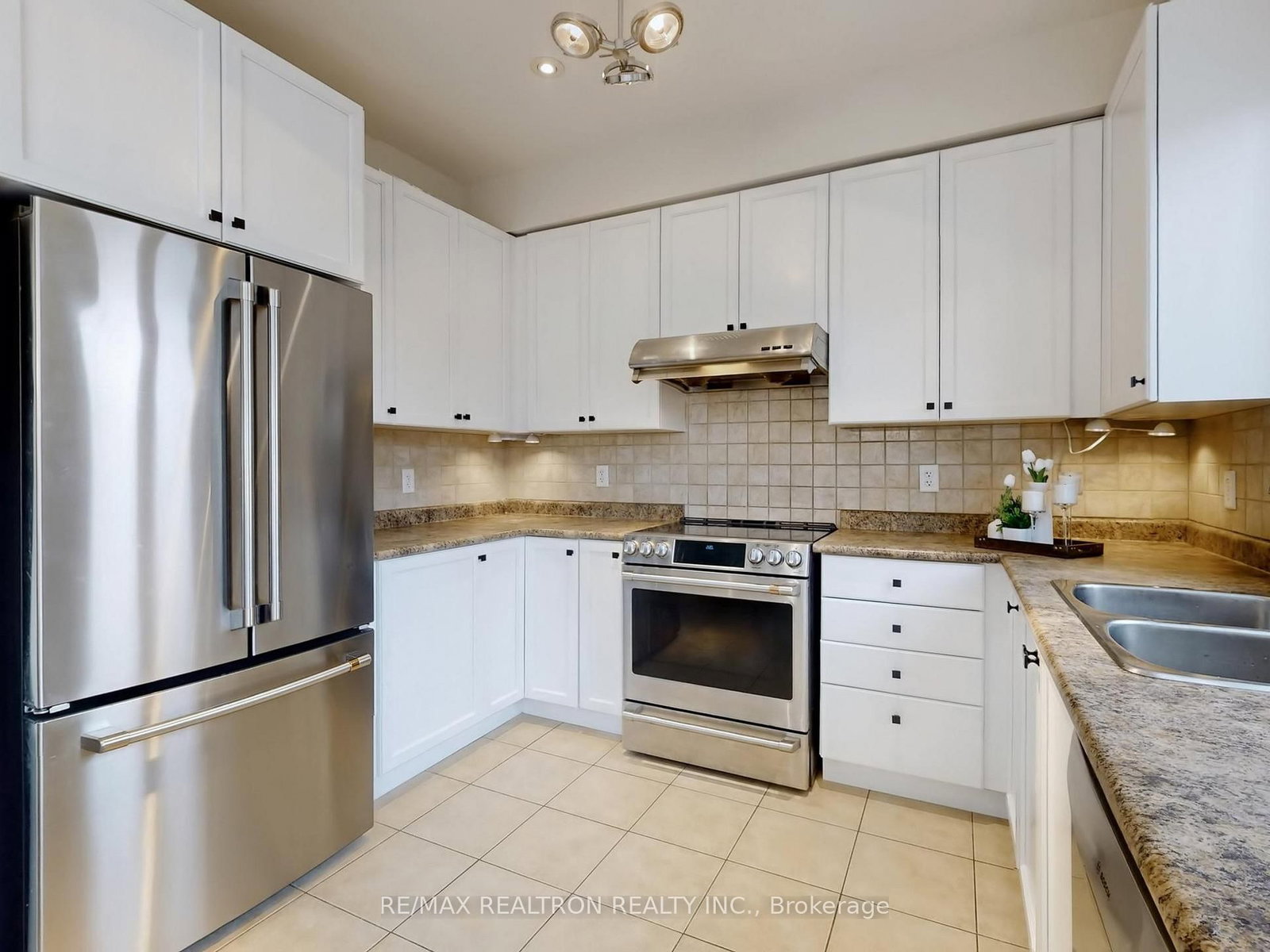 Semi-Detached House for sale at 44 Westolivia Trail, Vaughan, Ontario, L4J 0C1 - Patterson - MLS: N13018062